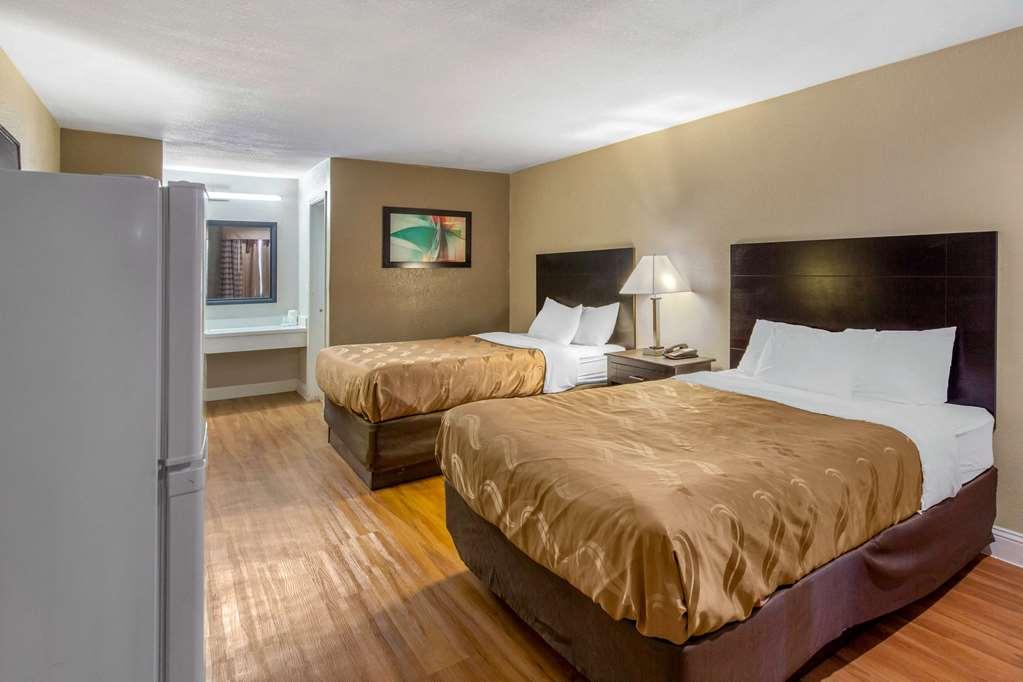 Quality Inn & Suites Port Arthur - Nederland Room photo